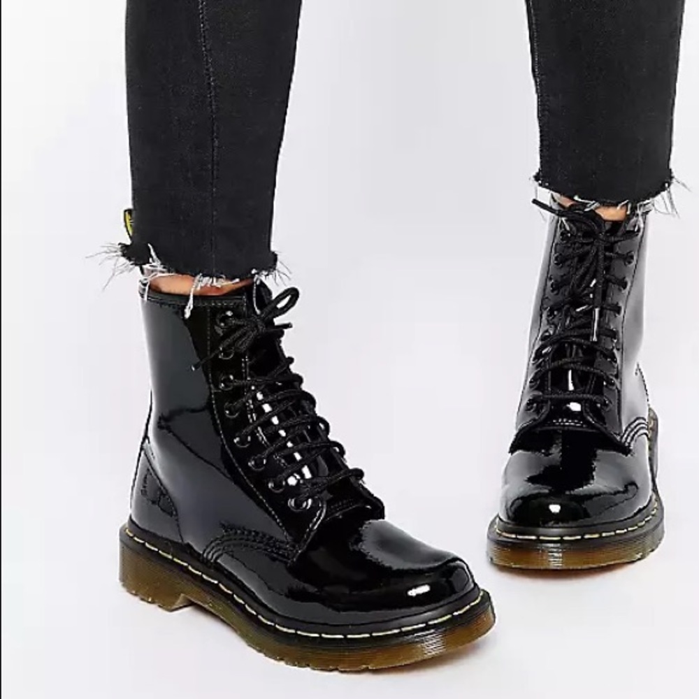 Dr. Martens shiny modern classics 1460 patent 8 eye boots